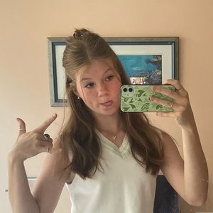 Meet your Posher, Kira